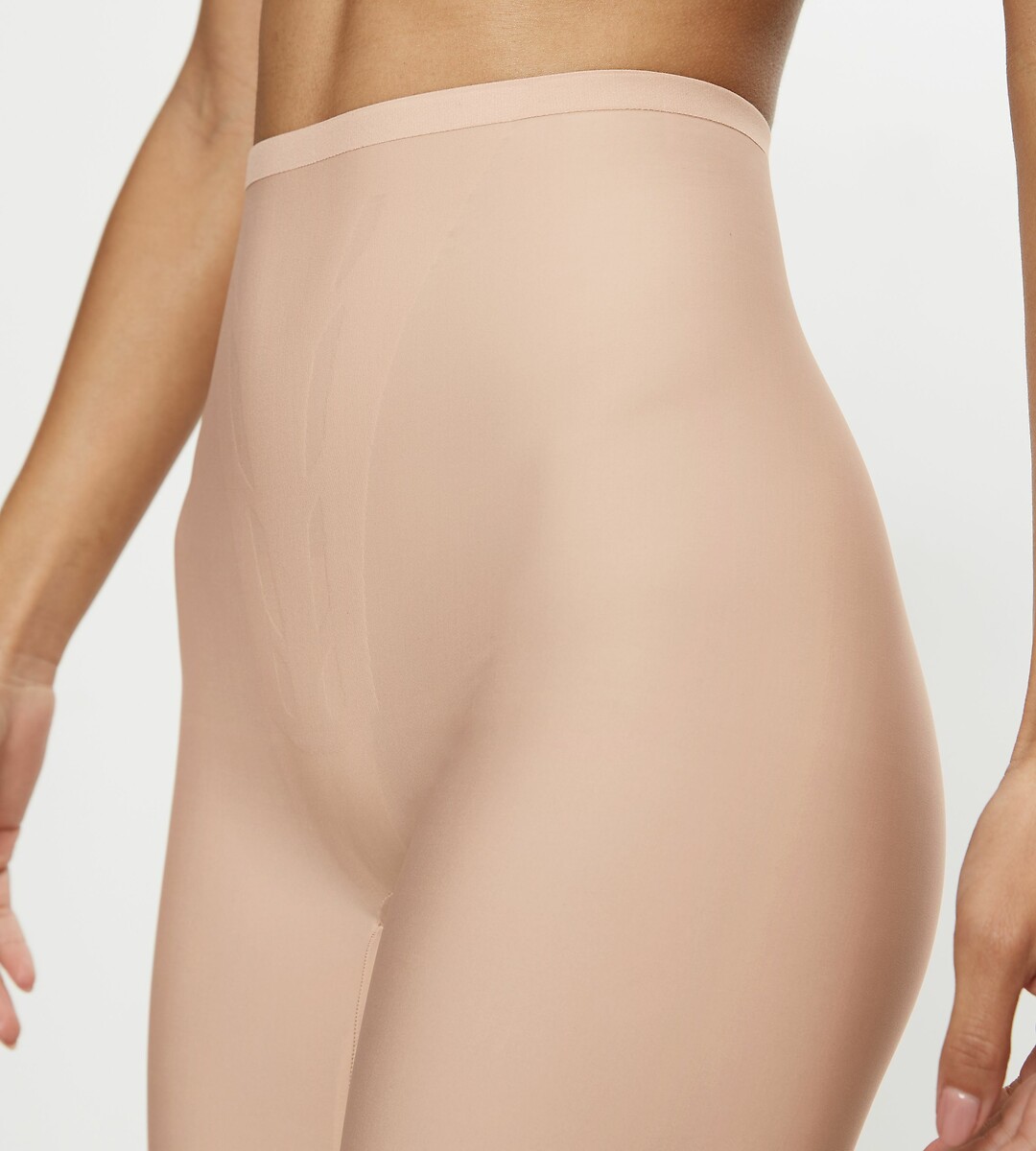 TRIUMPH<br>Calcinha modeladora, segunda pele. Inteligente