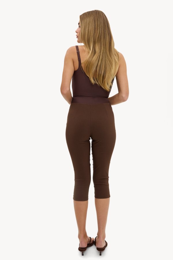 CHILL & THRILL - BROWN DARK