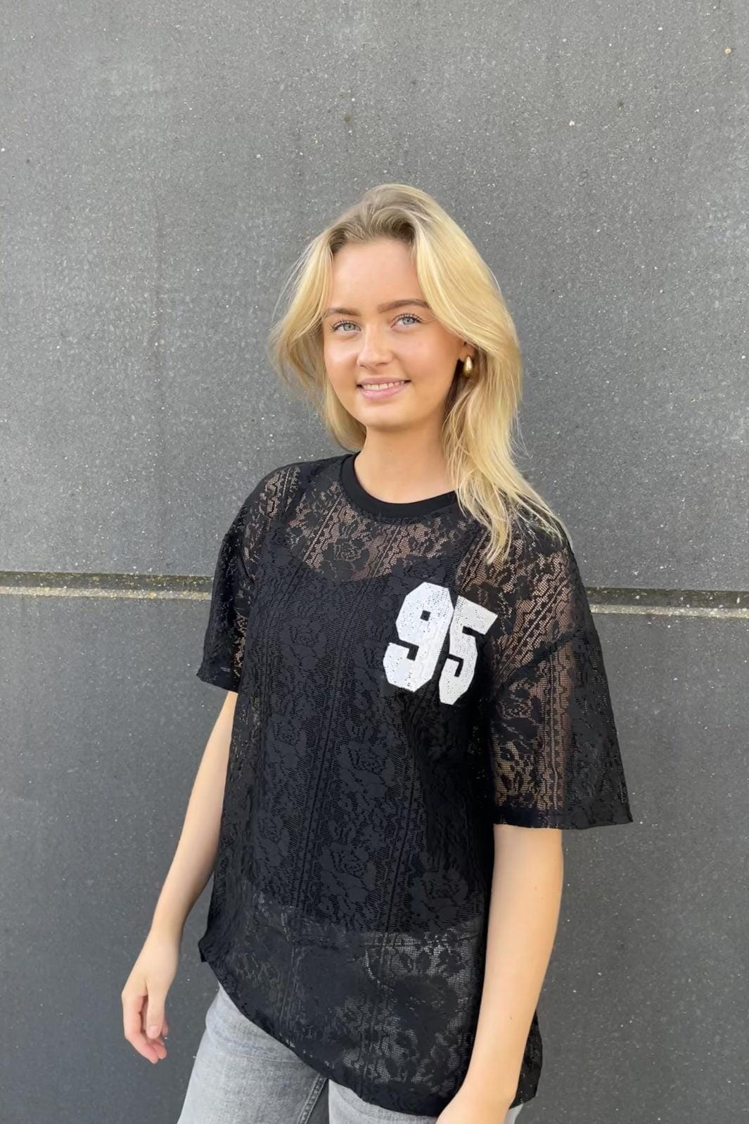 Sisters Point Lace-Tee 011 black cream