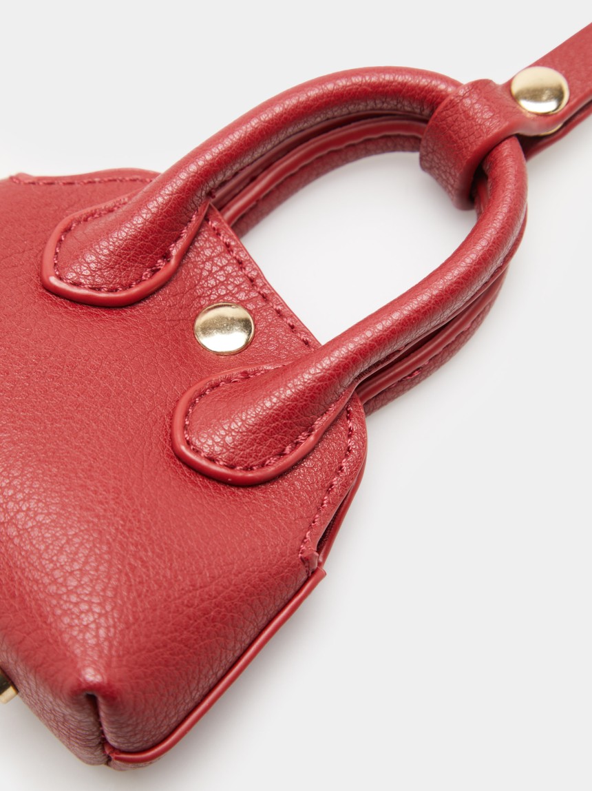 Porta-chaves charm em forma de mini mala