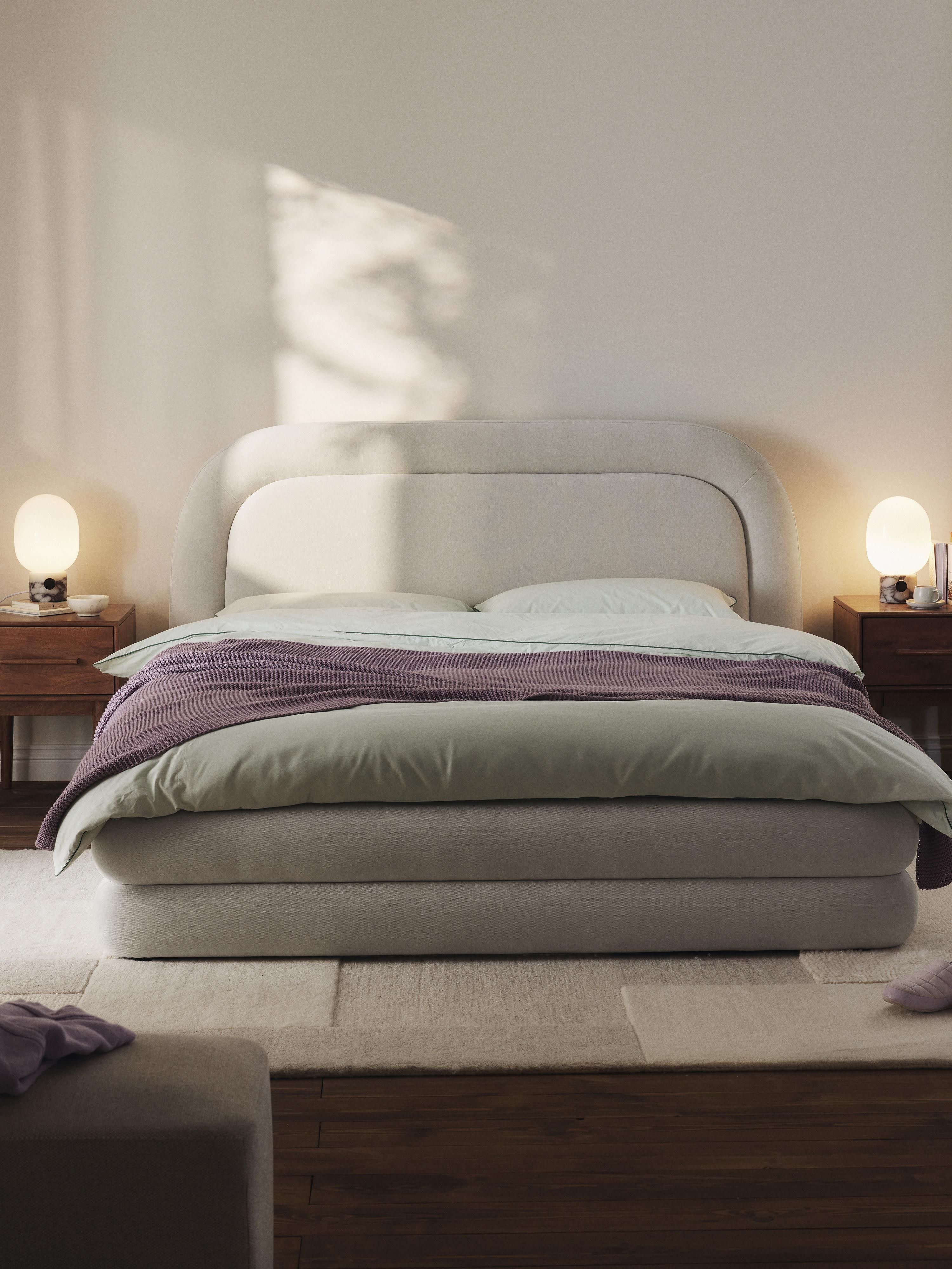Gestoffeerd bed Solomon