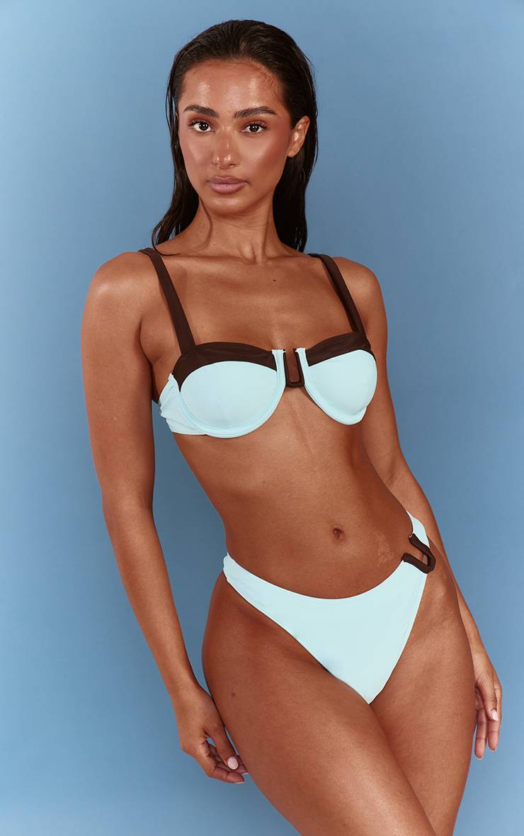Bleu Clair Bas De Bikini Tanga Avec Barre En U Contrastante