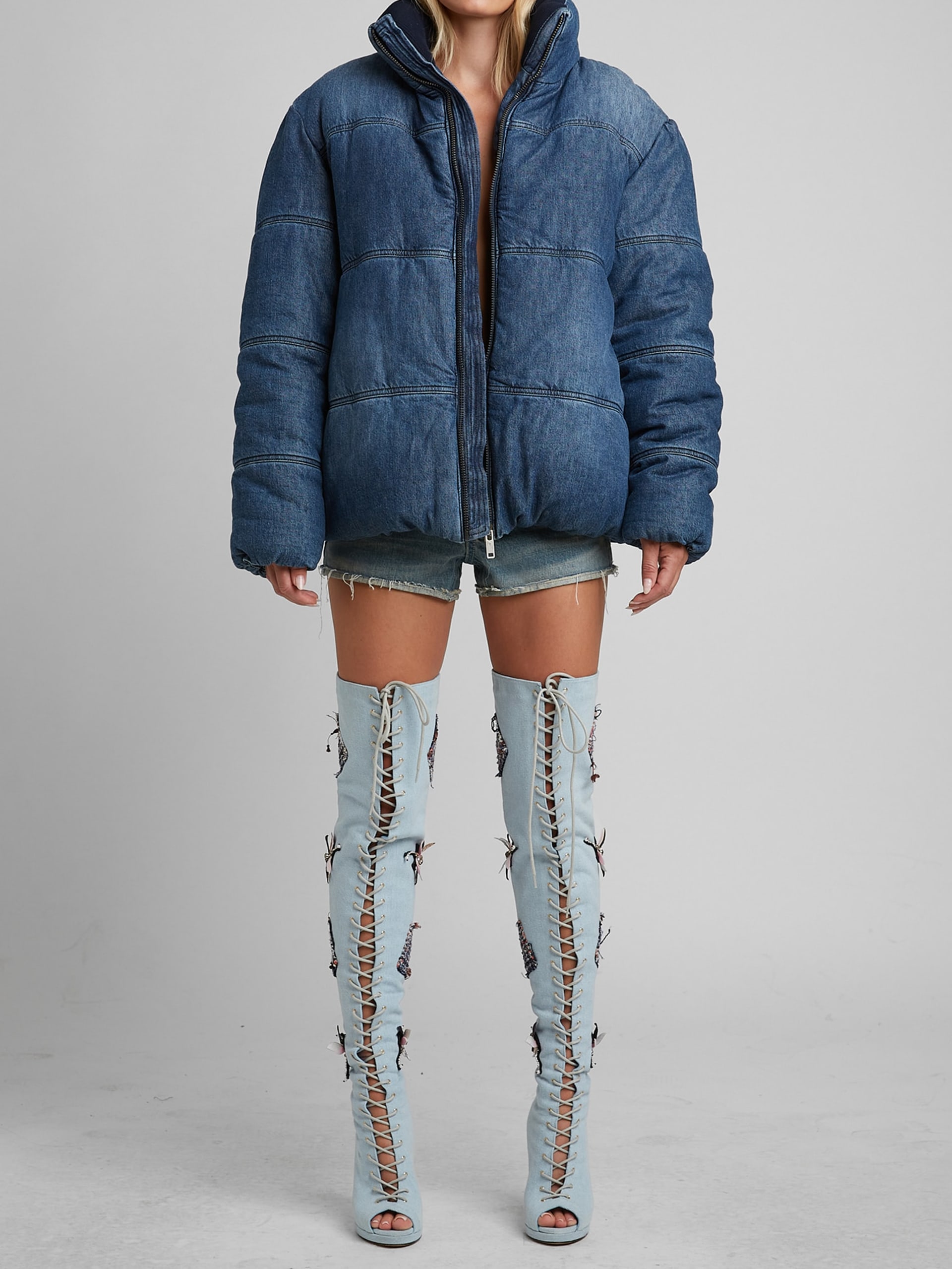 Jaqueta puffer jeans