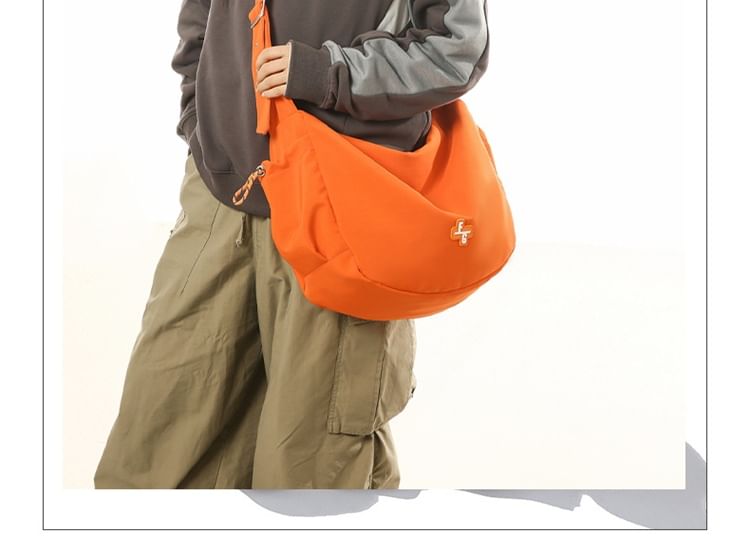 HOVERUP - Effen nylon crossbodytas met trekkoord