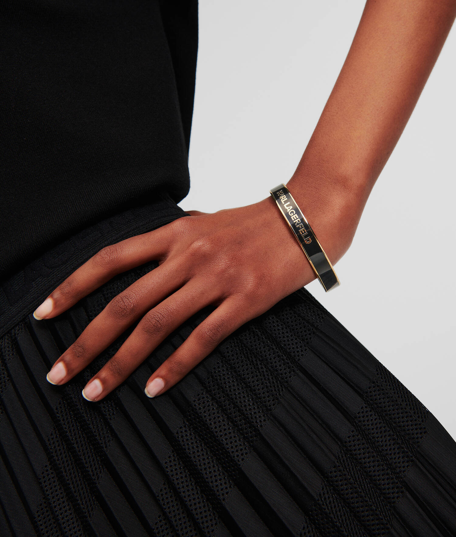 GRAND BRACELET JONC K/ESSENTIAL