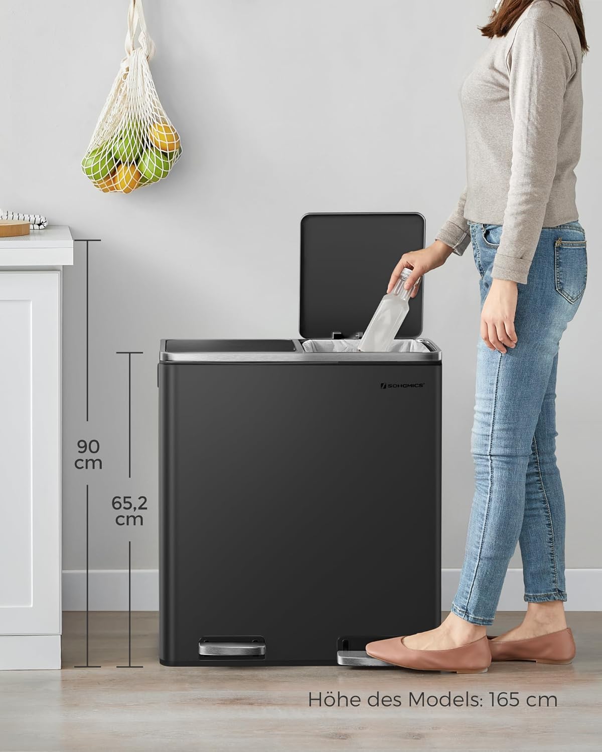 SONGMICS Mülleimer, 2 x 30 Liter, 2 Fächer, Mülltrennsystem, Treteimer, Abfalleimer Küche, 15 Müllsäcke, Metall, Inneneimer aus Kunststoff, Klappdeckel, Softclose, luftdicht, schwarz LTB60BK