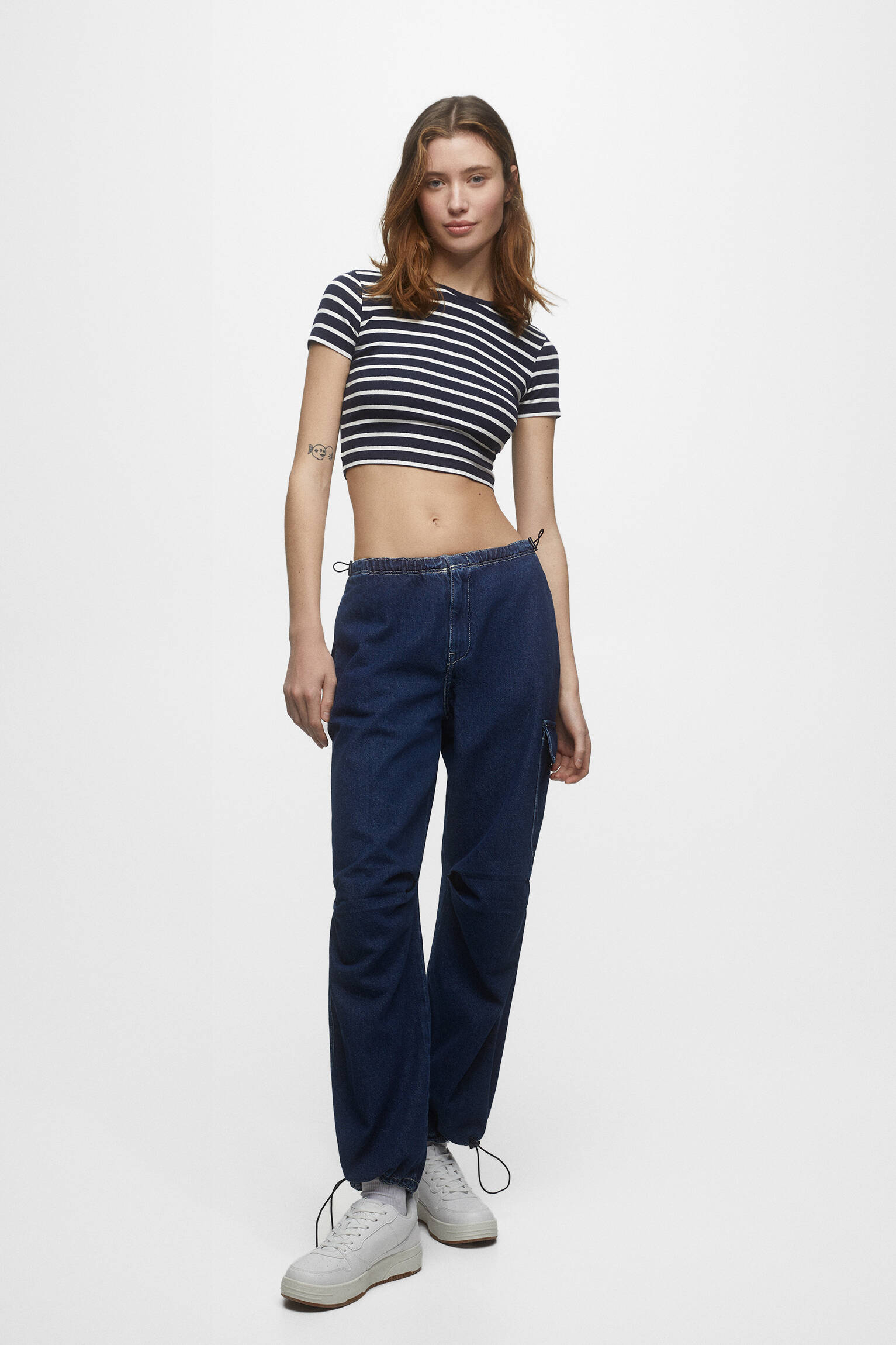 CAMISETA CROPPED LISTRADA - AZUL MARINHO