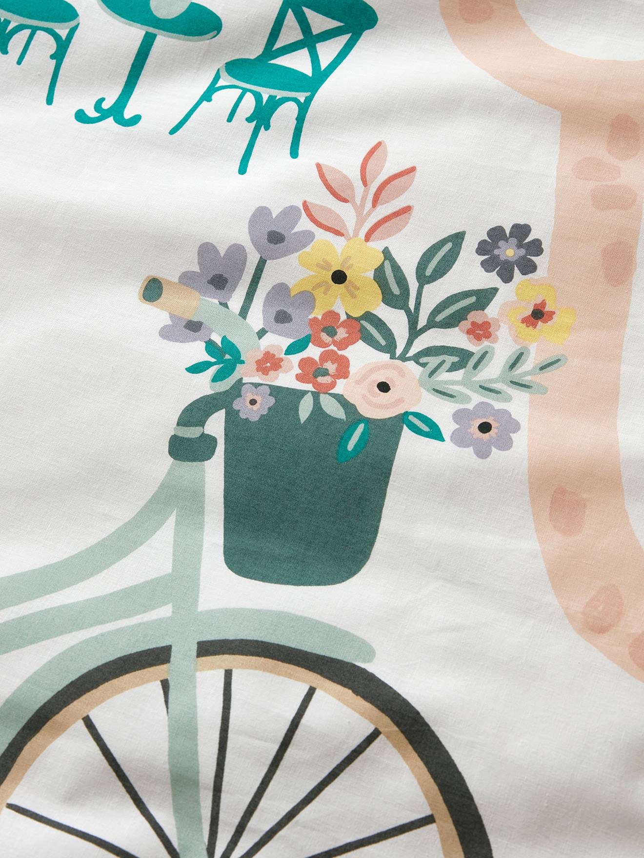 Conjunto infantil de capa de edredom e fronha, liso em branco claro e lilás com estampas.