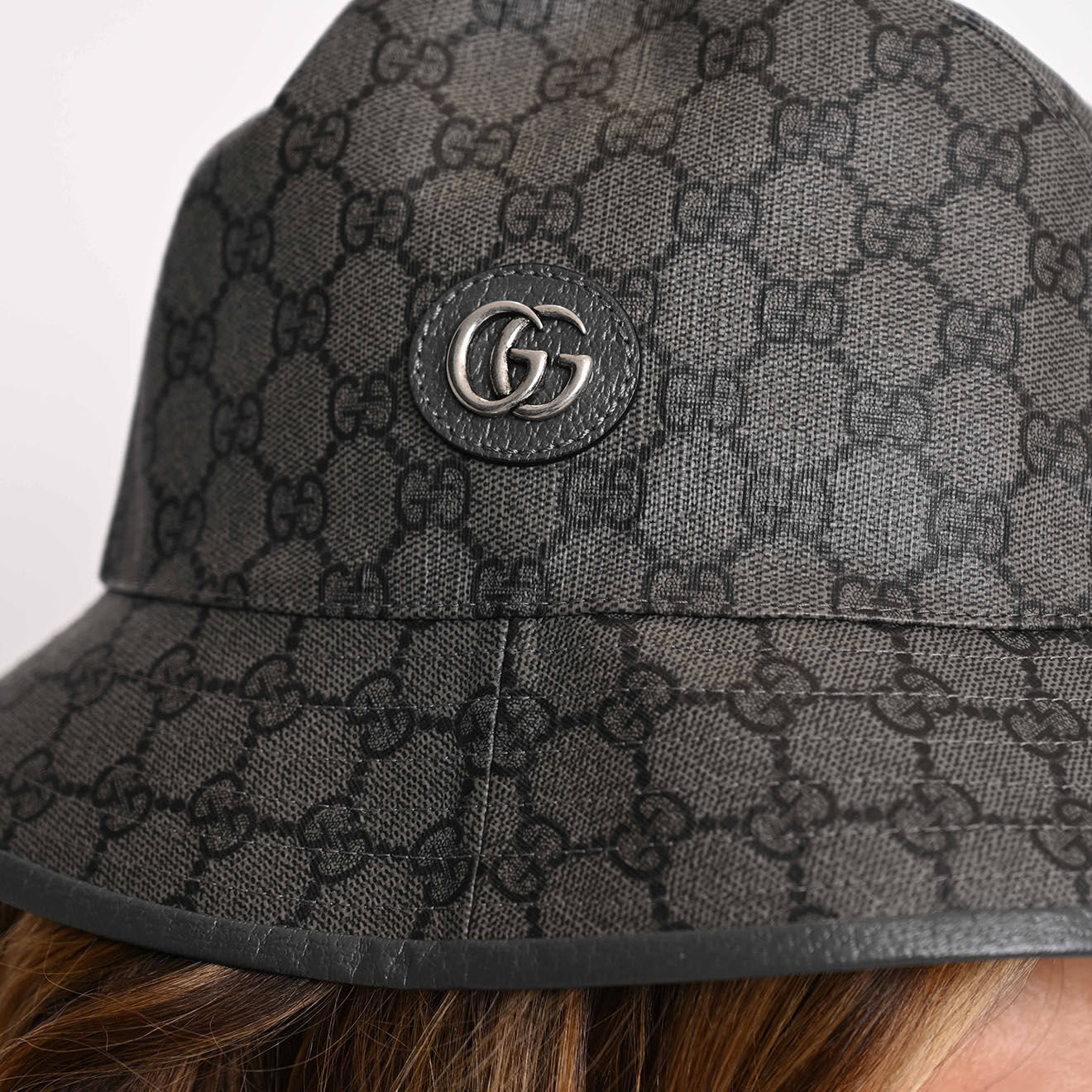 Gucci Bob en Toile enduite Monogramme anthracite - Neuf avec étiquette