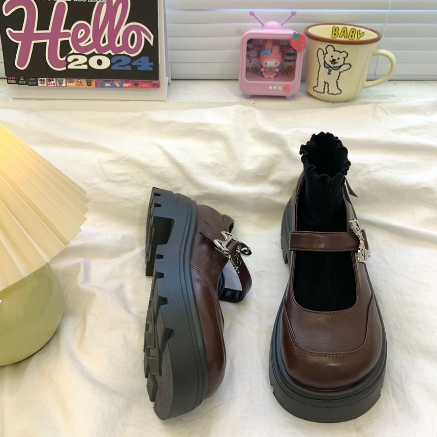 DURAC - Kunstleren Mary Jane Platform Schoenen met Vlindergesp