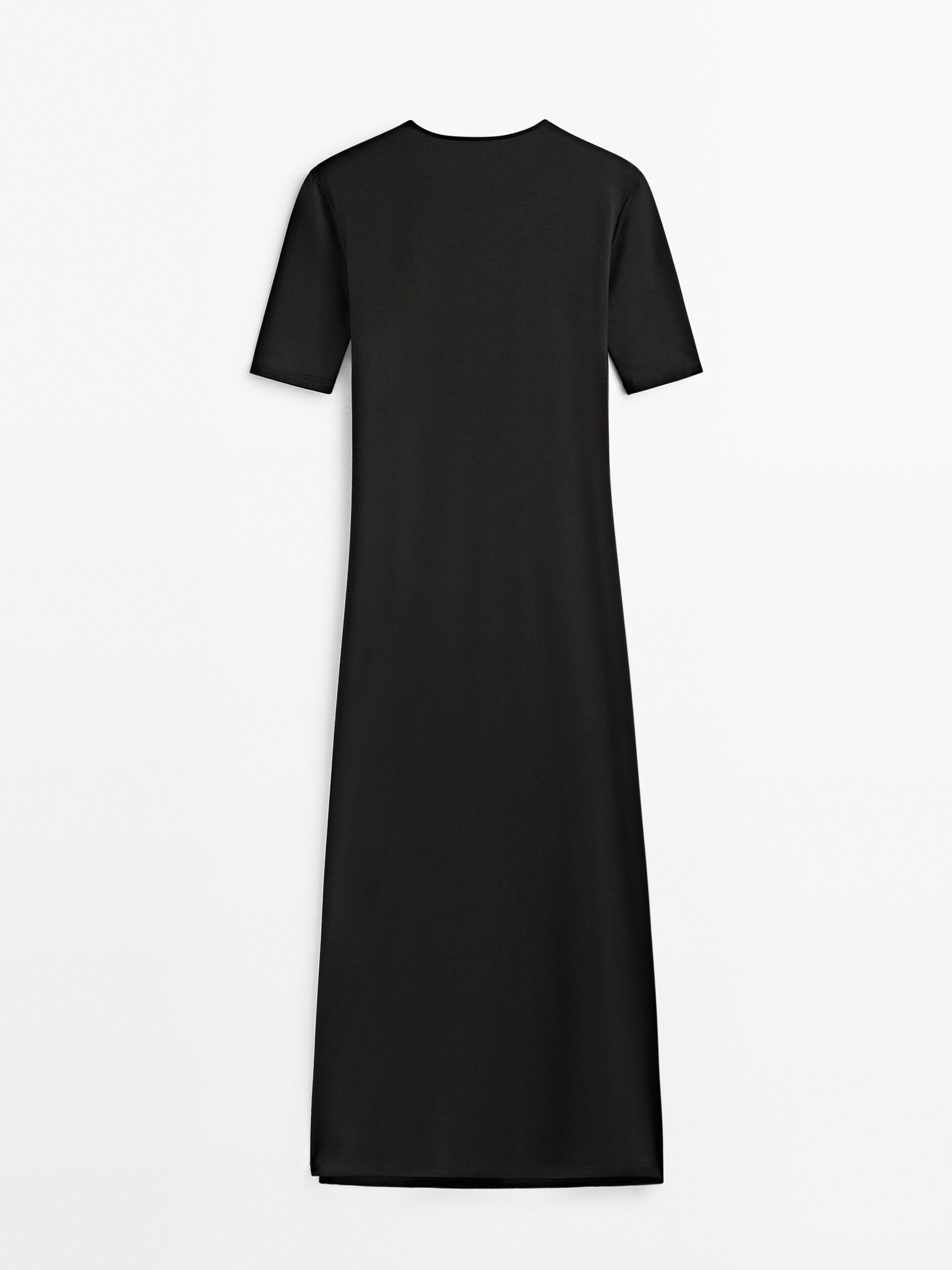 Detalhe de vestido preto em Argolla - PRETO