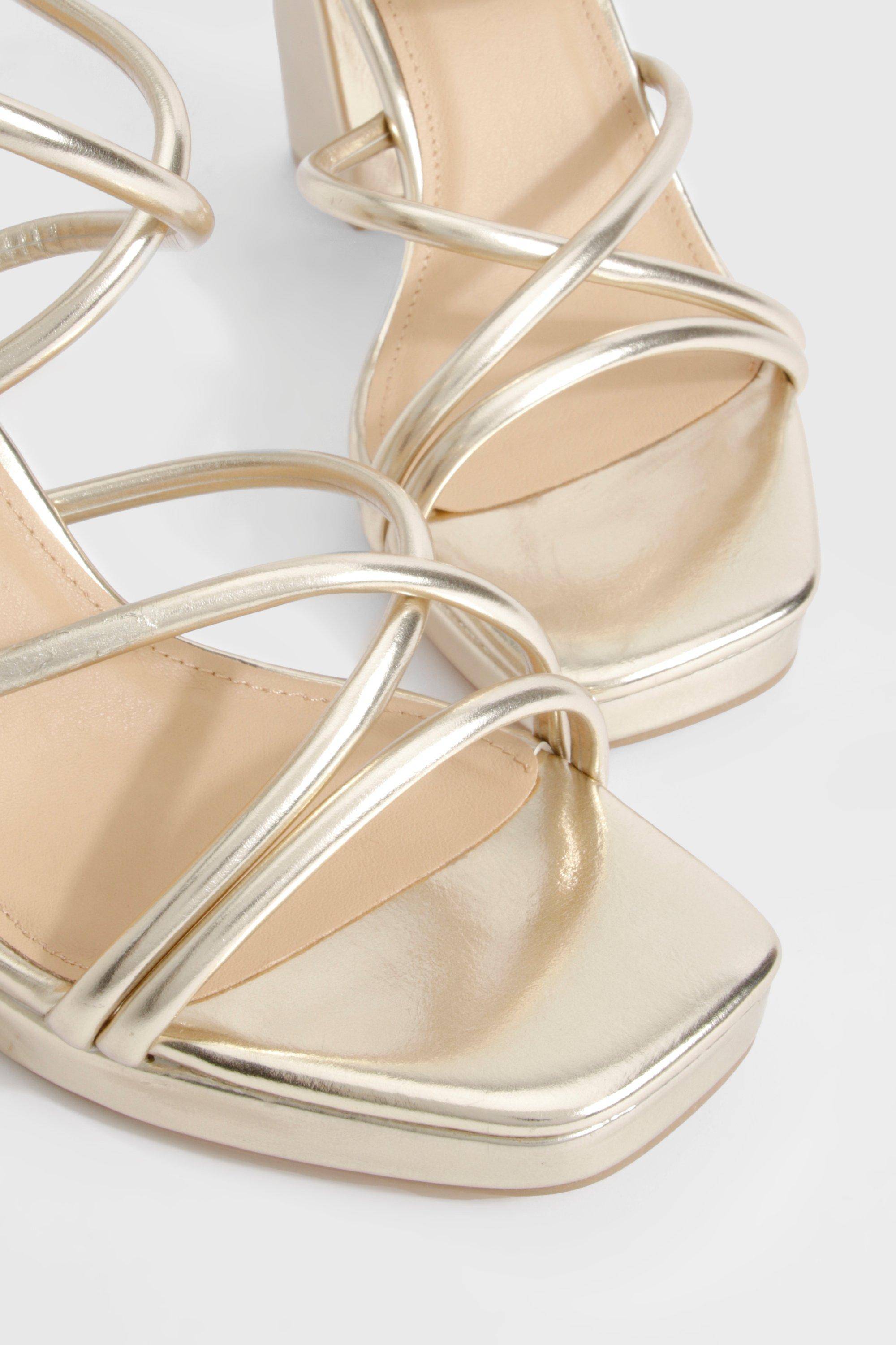 boohoo Talons compensés à brides croisées métalliques