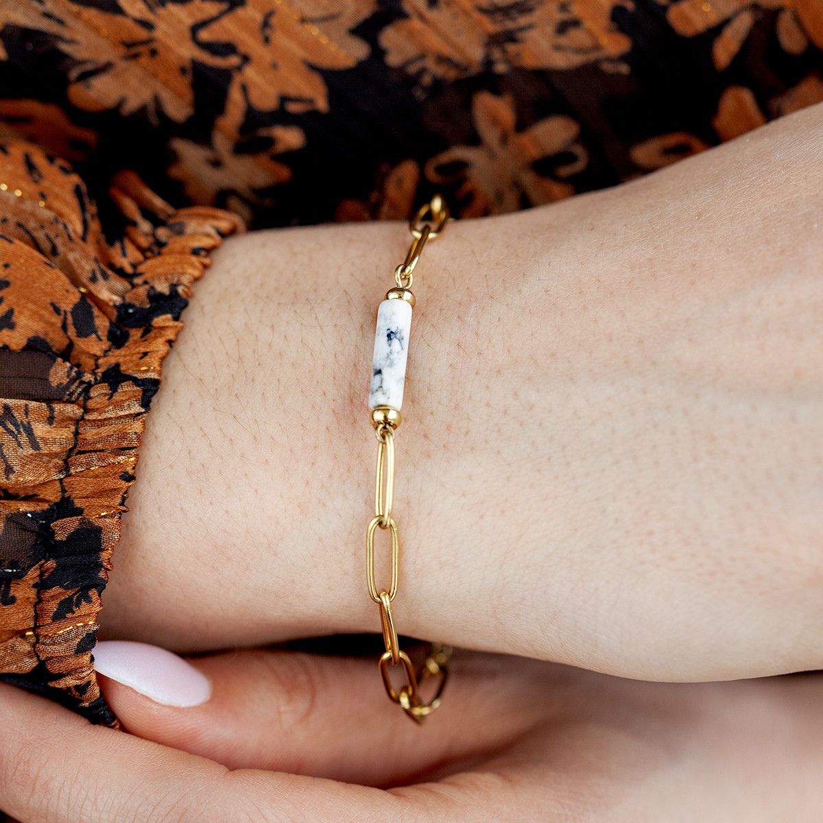 Bracelet acier jaune howlite 18 cm