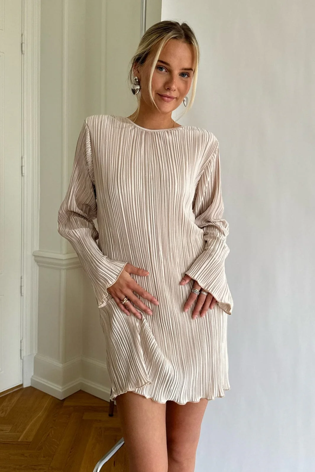 BYIC Kellyic Plissé Dress champagne