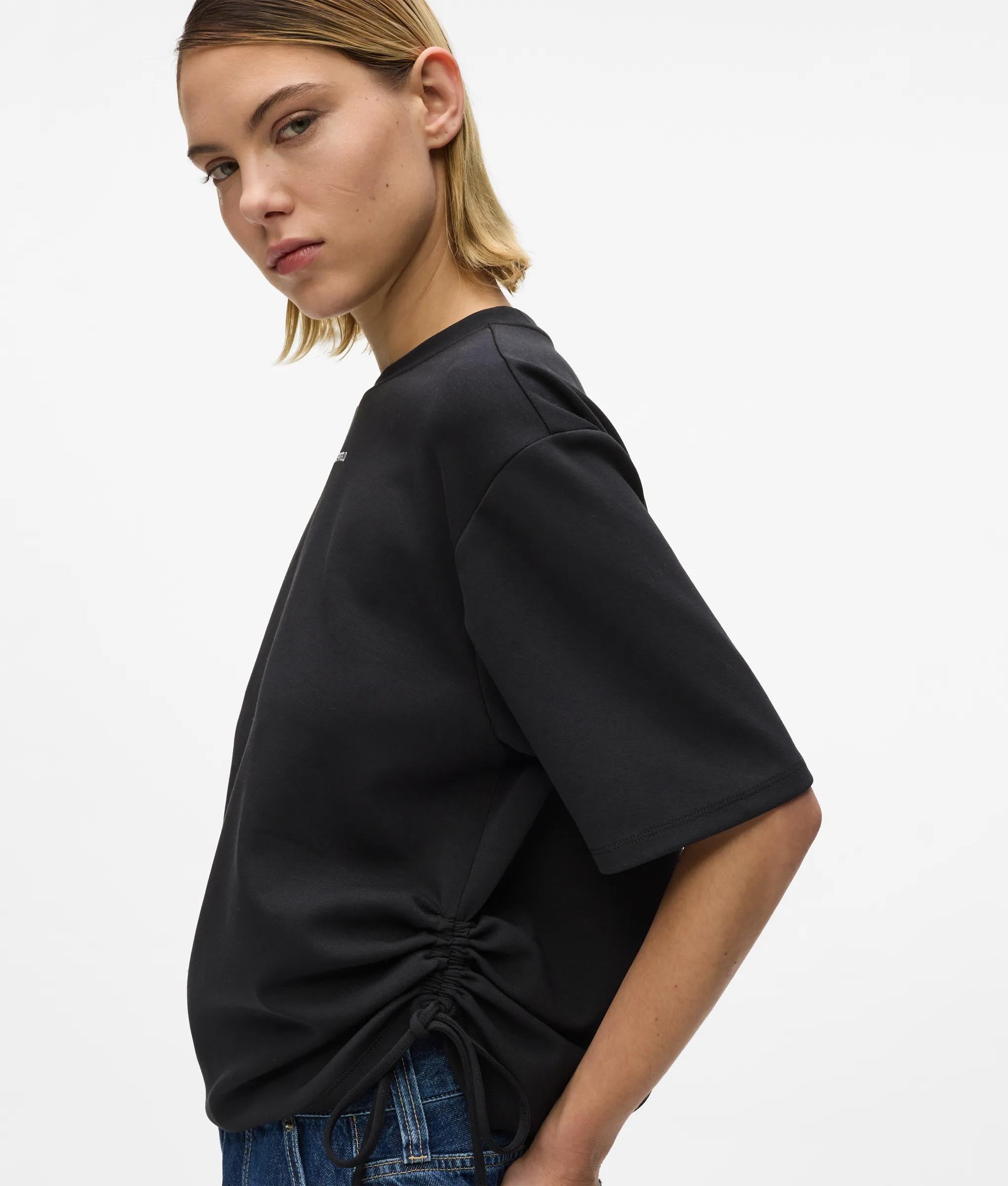 Stropdas detail met ruches t-shirt