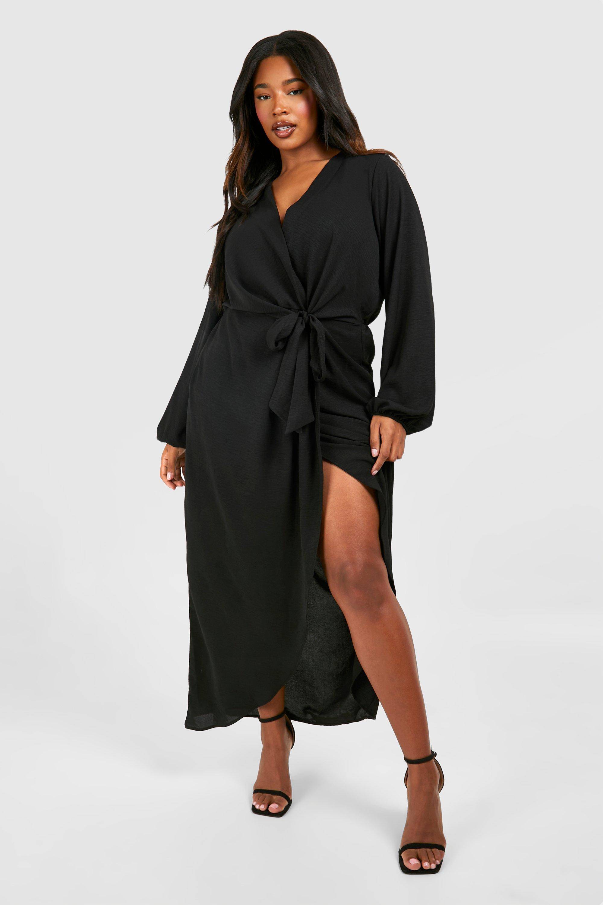 boohoo Grande taille - Robe longue satinée texturée