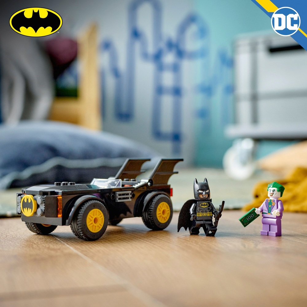 LEGO DC Super Heroes 76264 Batmobil-Verfolgungsjagd Batman vs. Der Joker Set