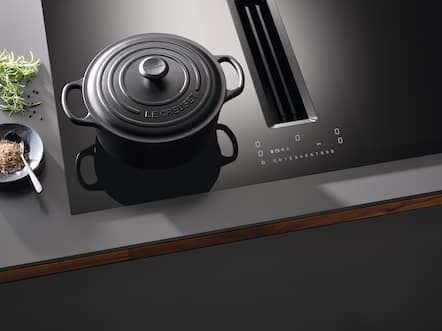 Miele Kogeplade med integreret emhætte KMDA 7676 FL-U BlackPerfection