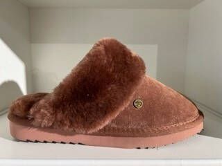 Warmbat Flurry Women Suede Dames Sloffen Rood Bruin