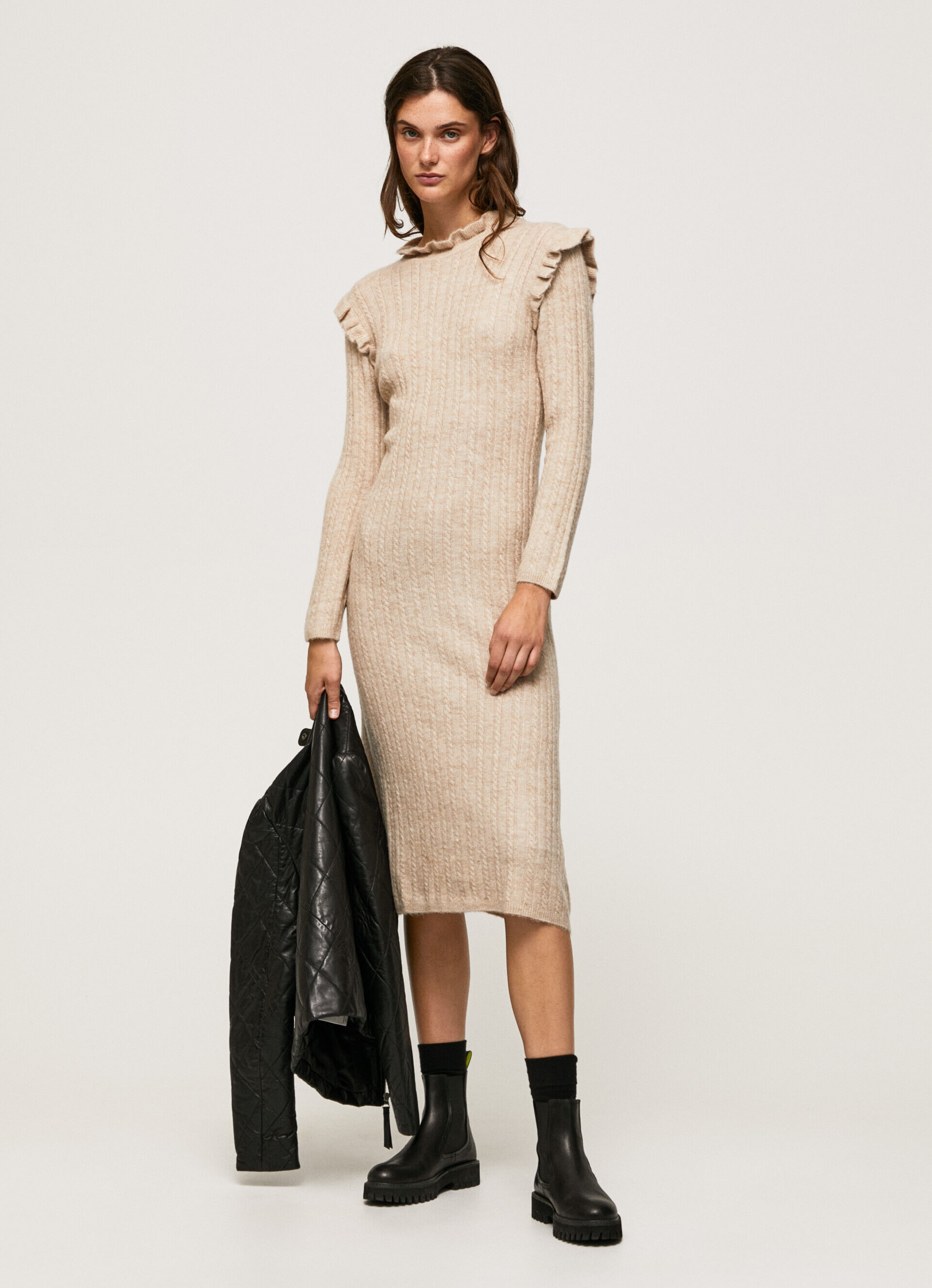 Vestido midi de tricô trançado - Bege