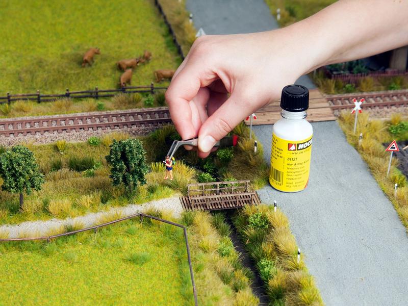 NOCH Hin- & Weg-Kleber 30g Temporärer und ablösbarer Klebstoff für Modellbau Diorama