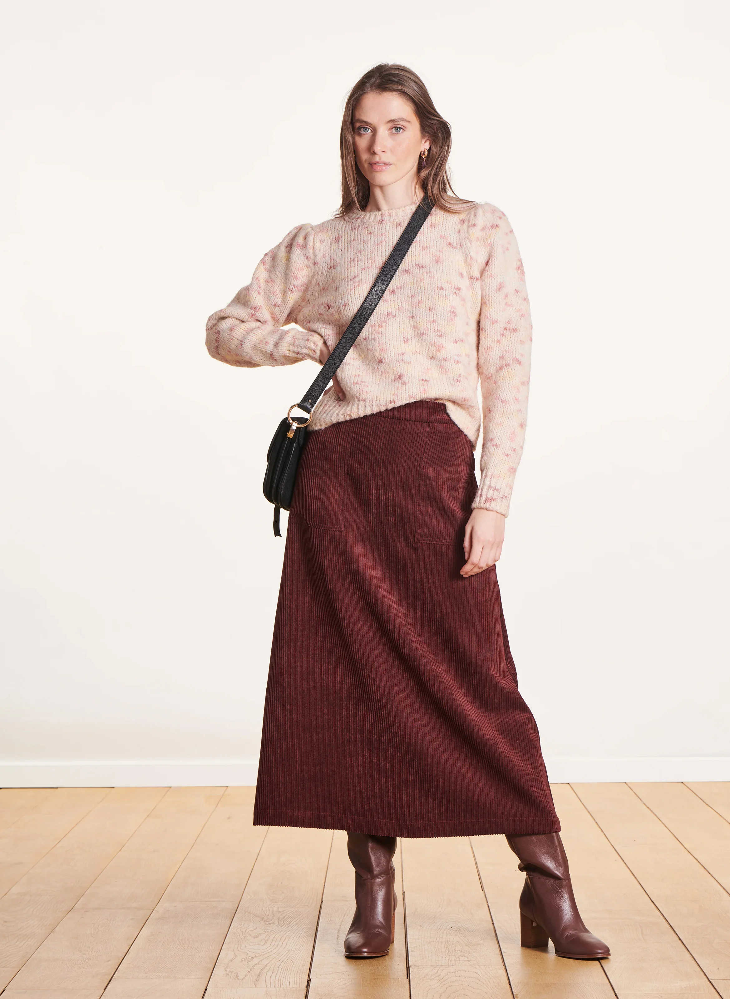 Jupe midi crayon en velours côtelé | Marron