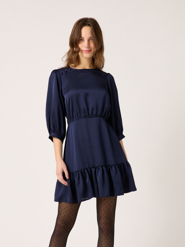 Robe courte satinée