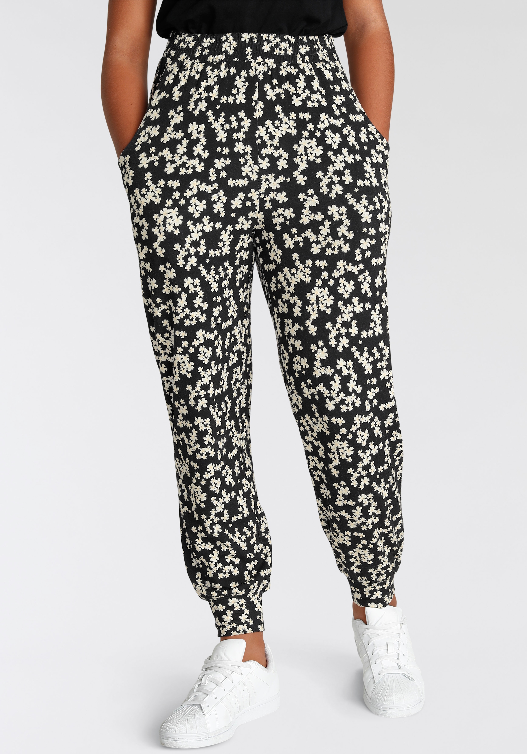 KIDSWORLD Haremshose »Viskosehose allover gemustert«  mit Blumen bedruckt