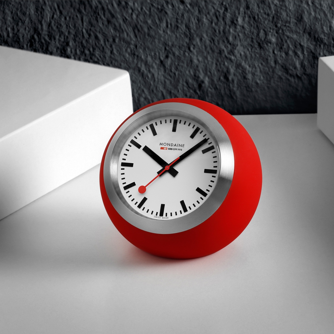 Mondaine Globe Tischuhr Red 60mm