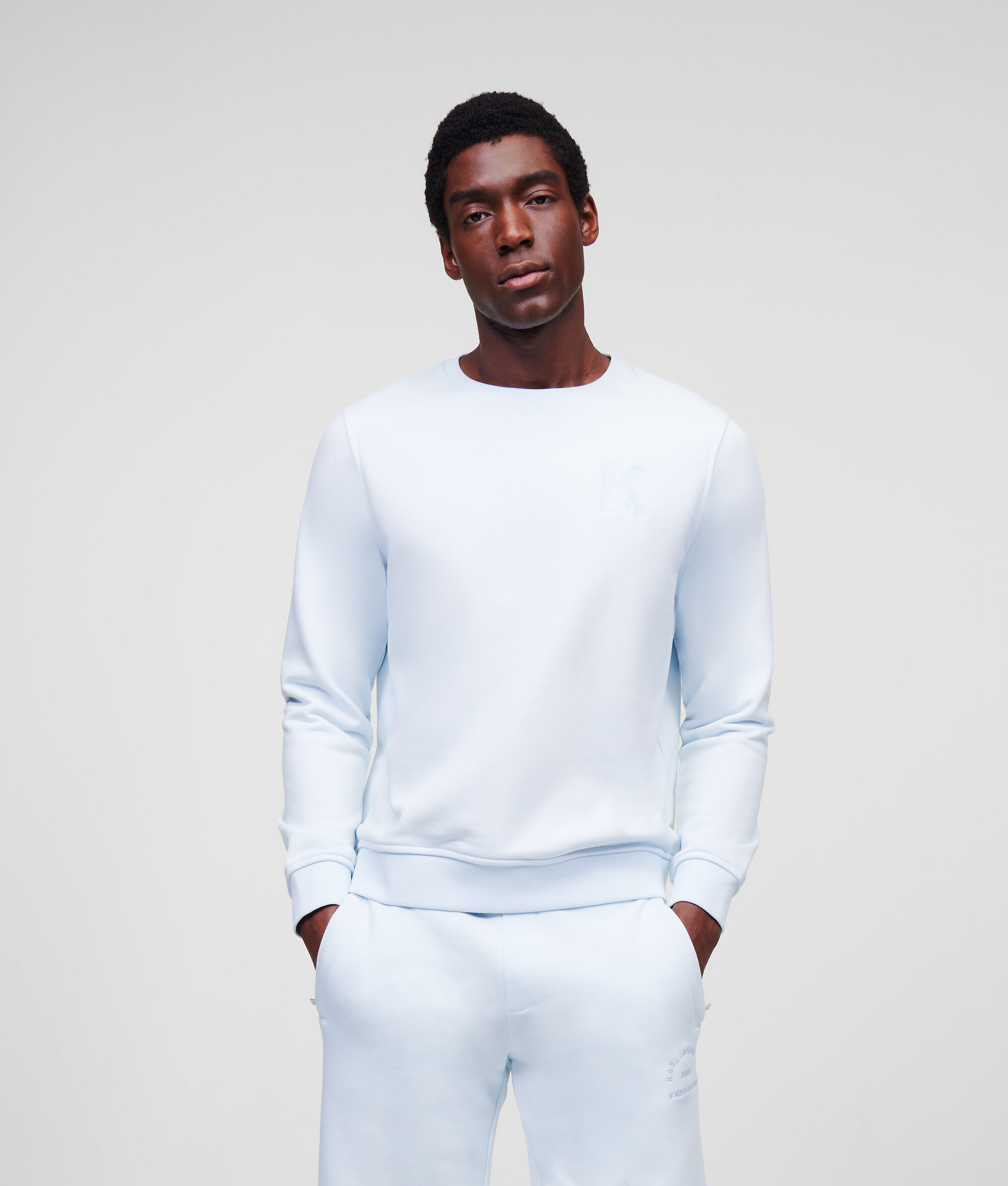 Sweat-shirt avec logo brodé