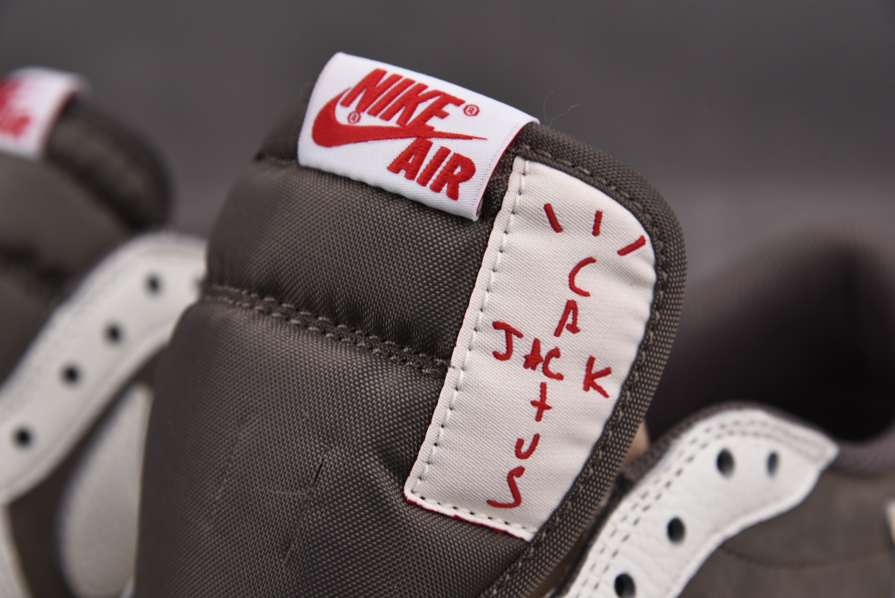Jordan 1 Retro Low OG SP Travis Scott Reverse Mocha