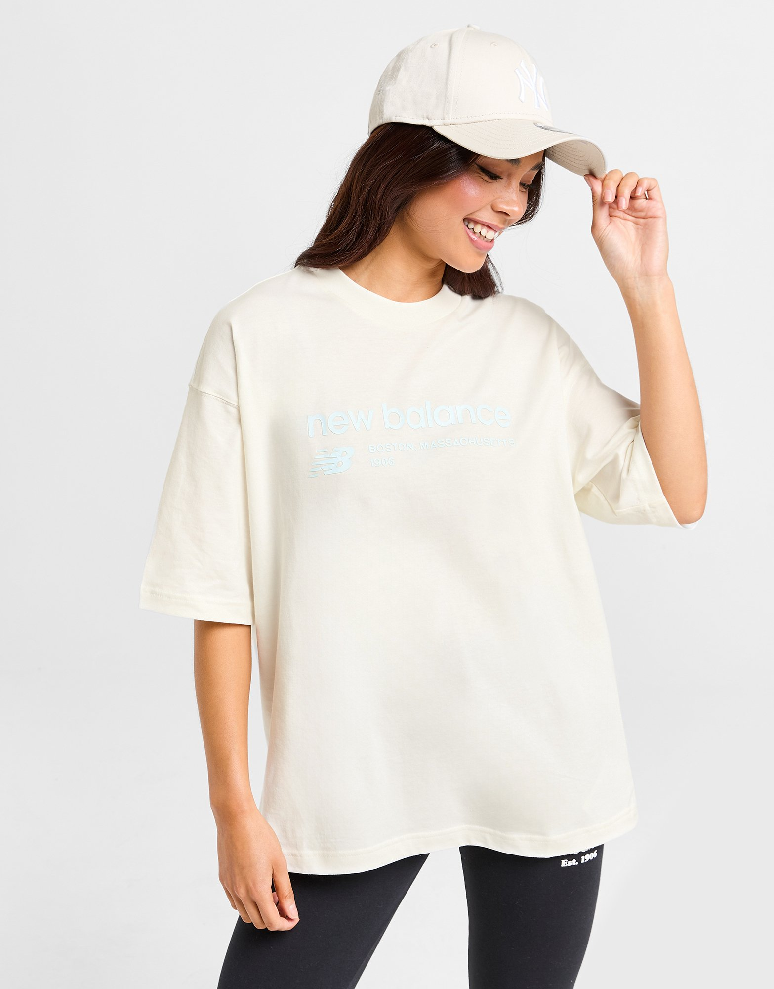 New Balance T-shirt Linear Boyfriend Femme