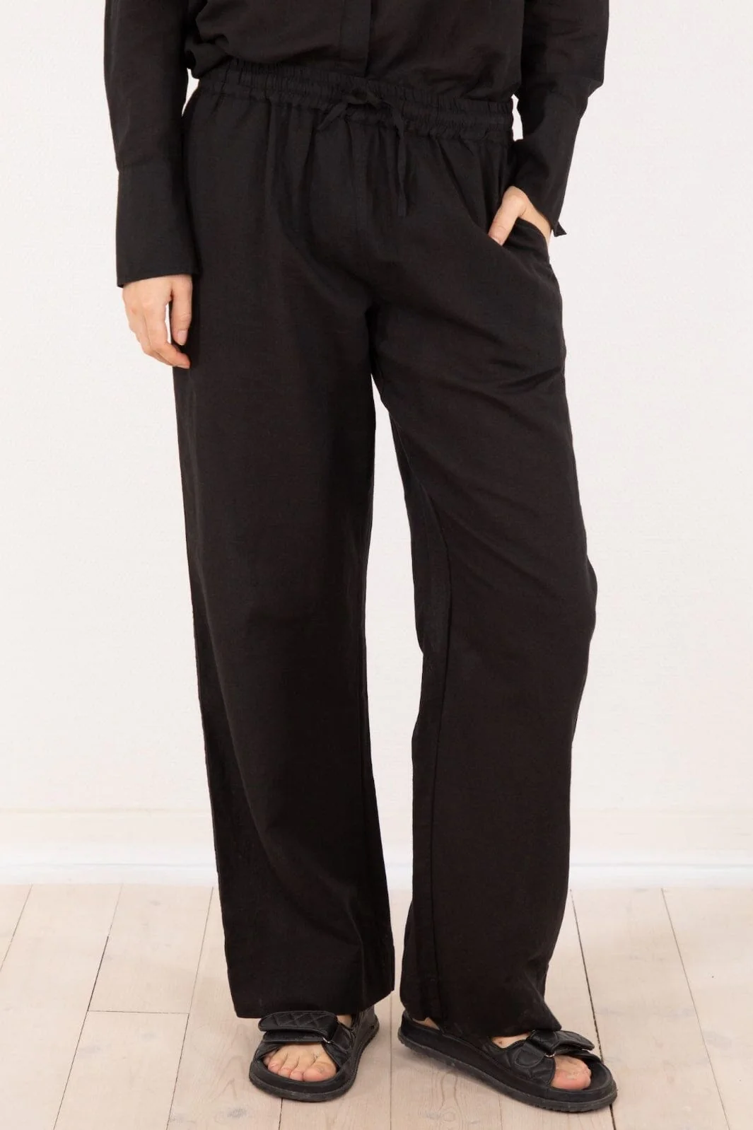 Neo Noir Sonar Linen Pants black