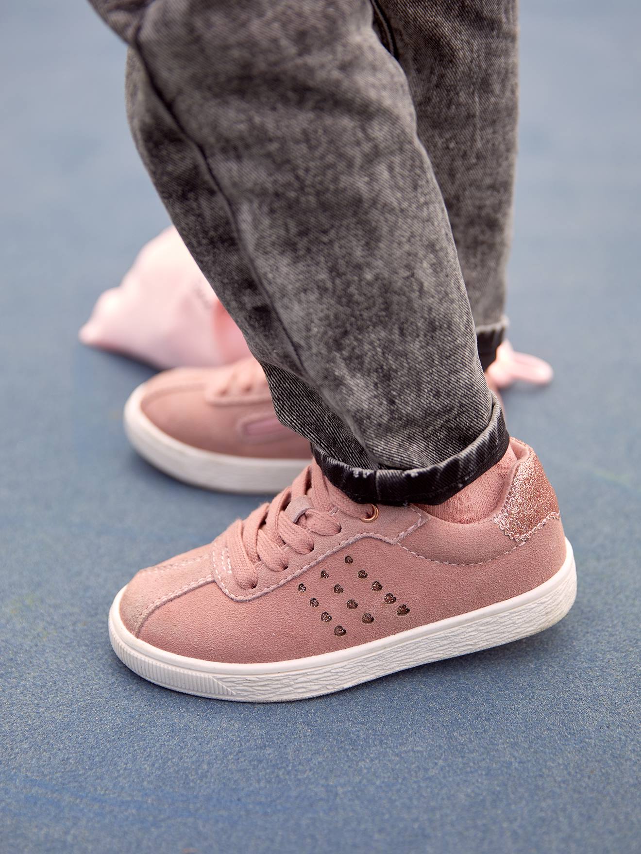 Tênis de couro com cadarços e zíperes com glitter, rosa médio liso para meninas.