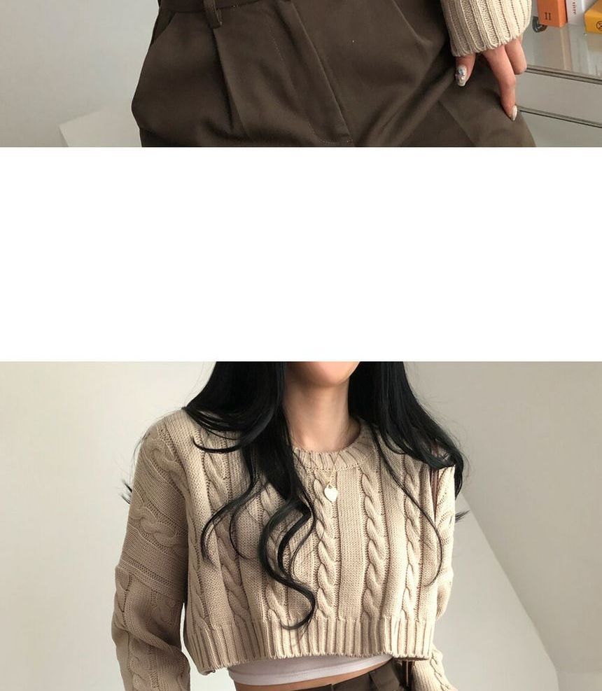 Maisee - Ronde hals, effen kabelgebreide cropped trui