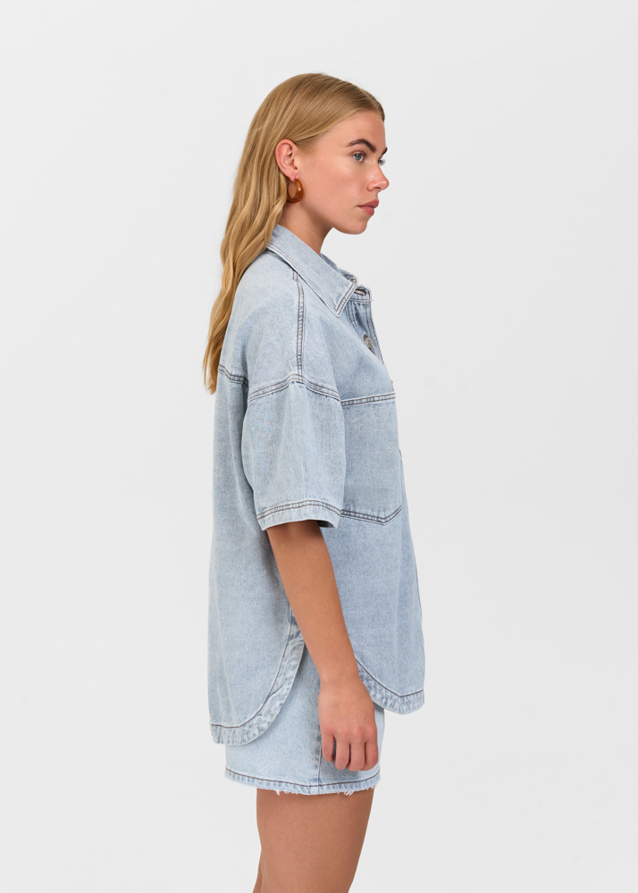 Oversized denim blouse korte mouw sky blauw