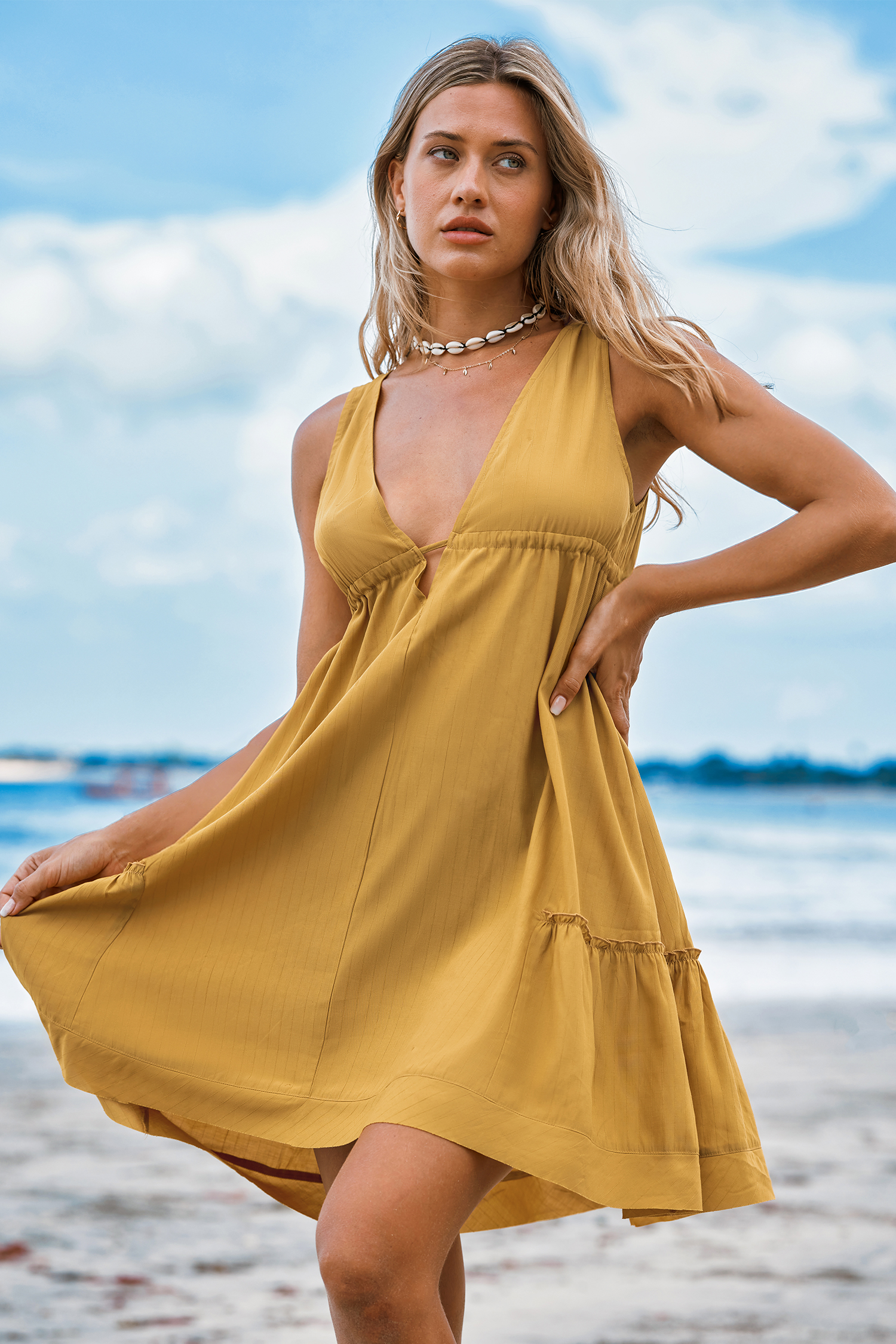 Robe mini à col en V plongeant jaune