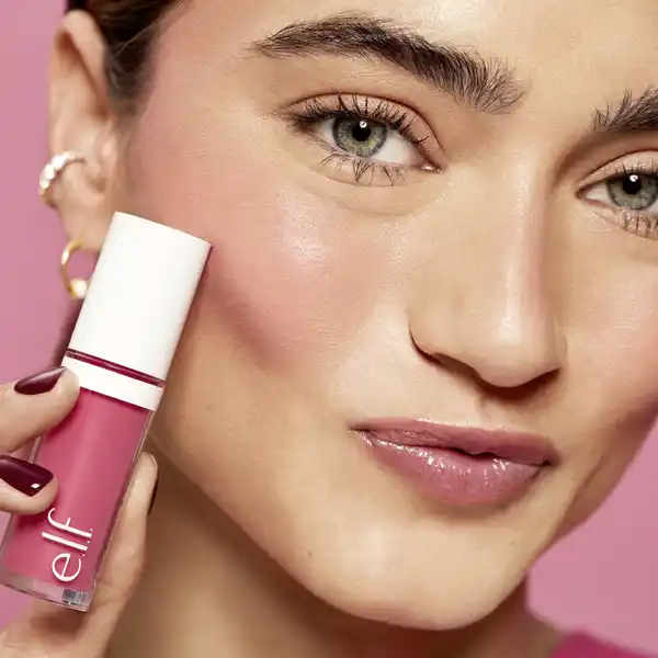 Camo Liquid Blush Comin’ In Hot Pink