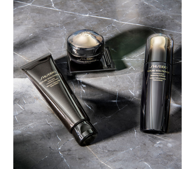Shiseido Future Solution LX Extra Rich Cleansing Foam