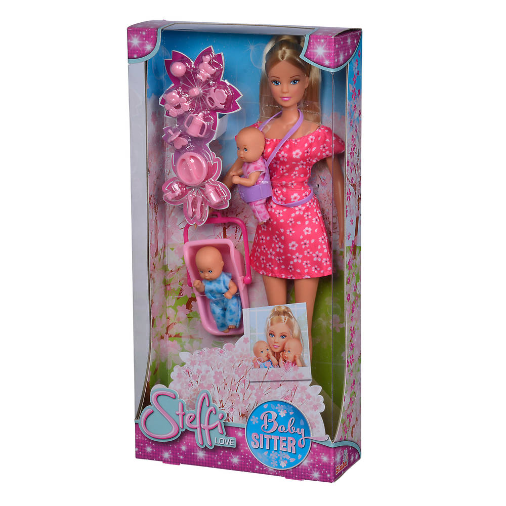 Steffi Love oppas met accessoires