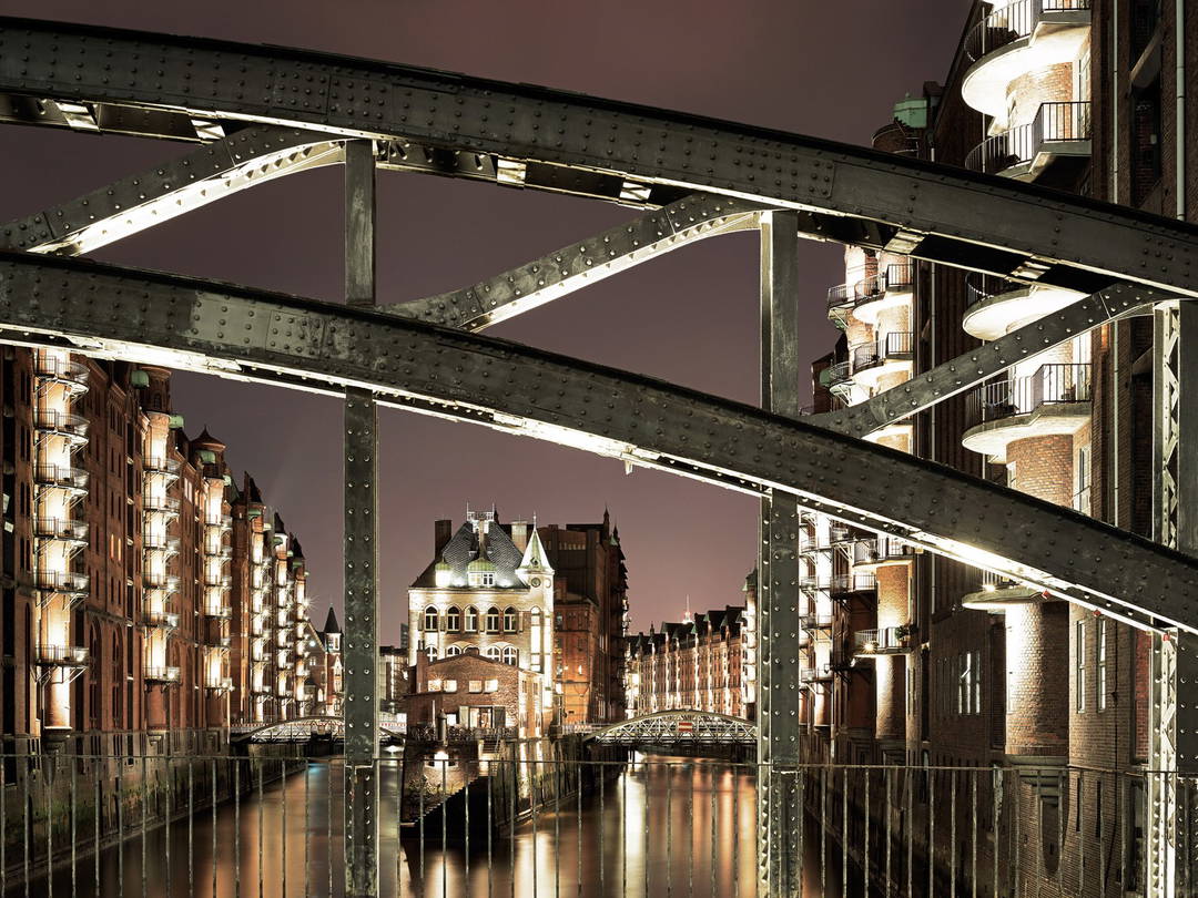 Hamburg, Speicherstadt I by Horst & Daniel Zielske - Limited Edition. Edition of: 150. Signed.