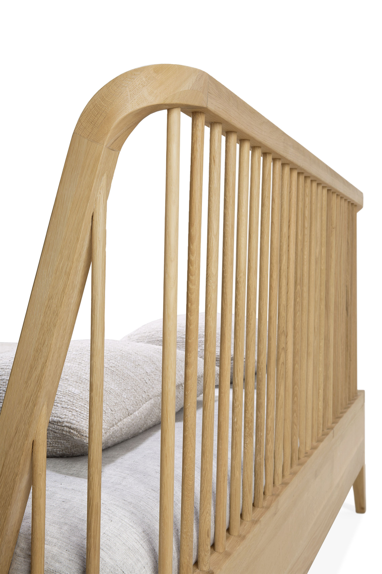 Ethnicraft bed Spindle Oak 180x200