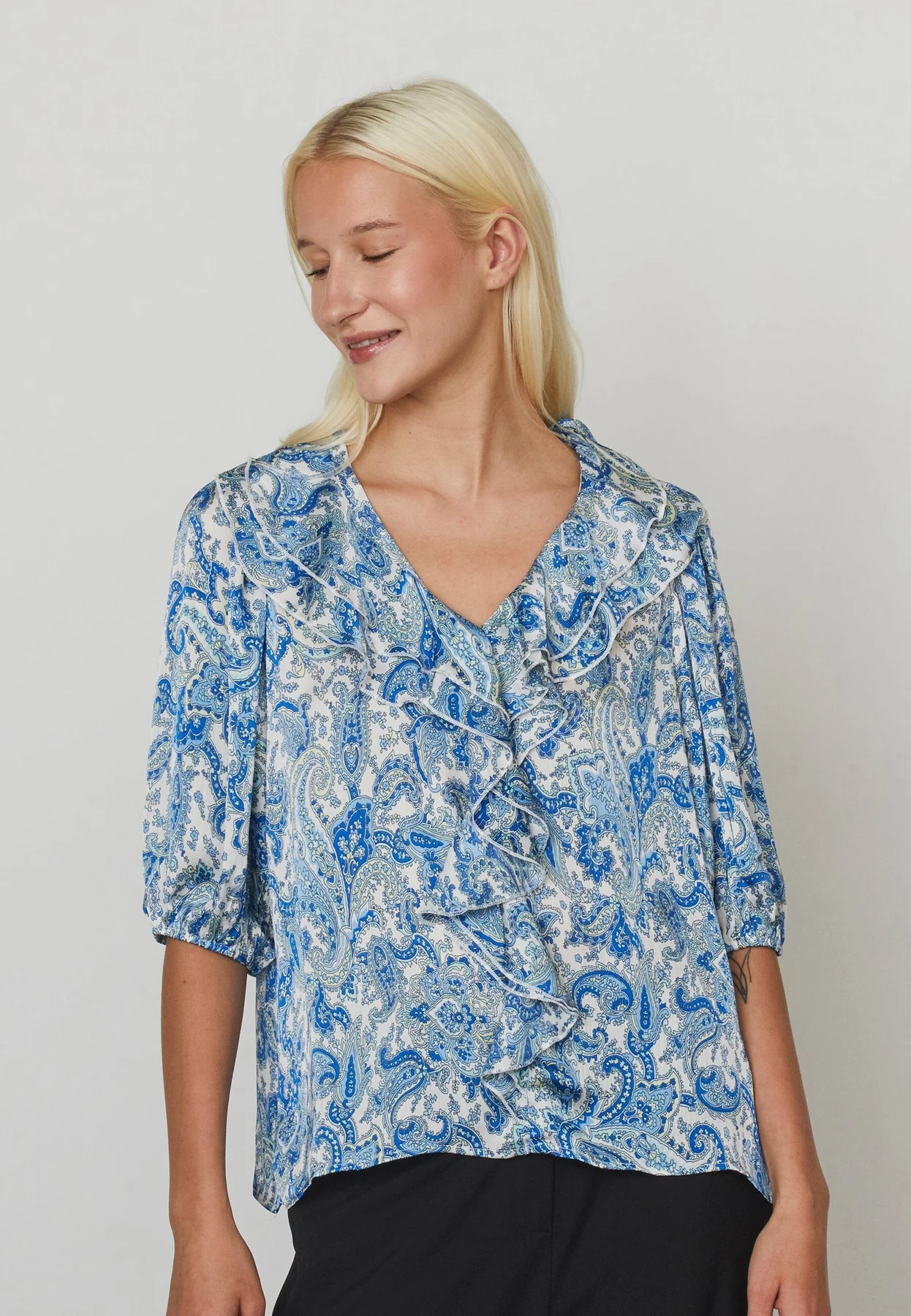 Sisters Point Got-It.Ss 402 blue paisley