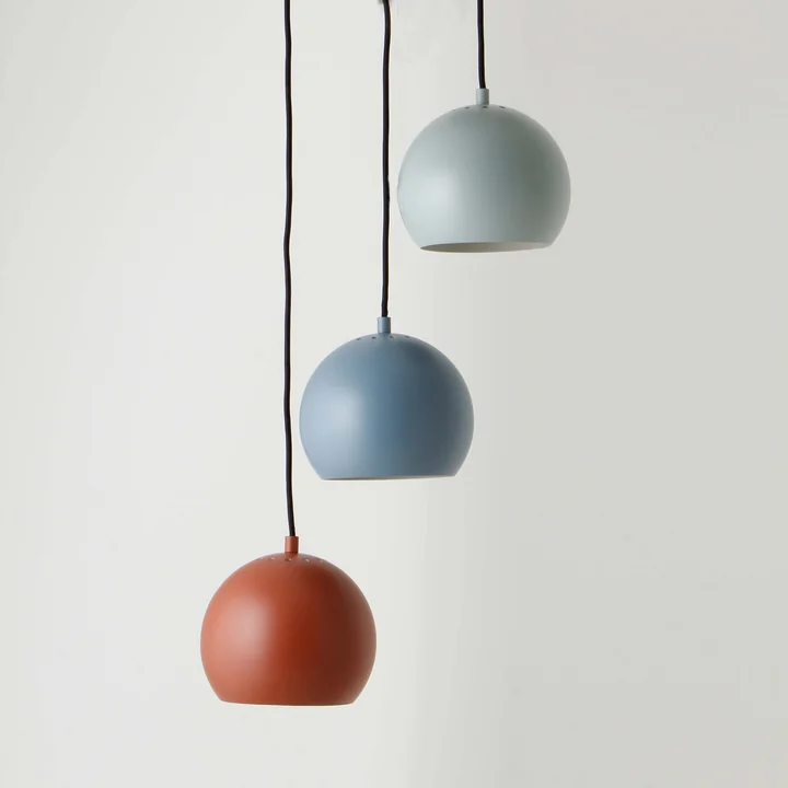 Frandsen - Ball Pendelleuchte Ø 18 cm, mint glossy