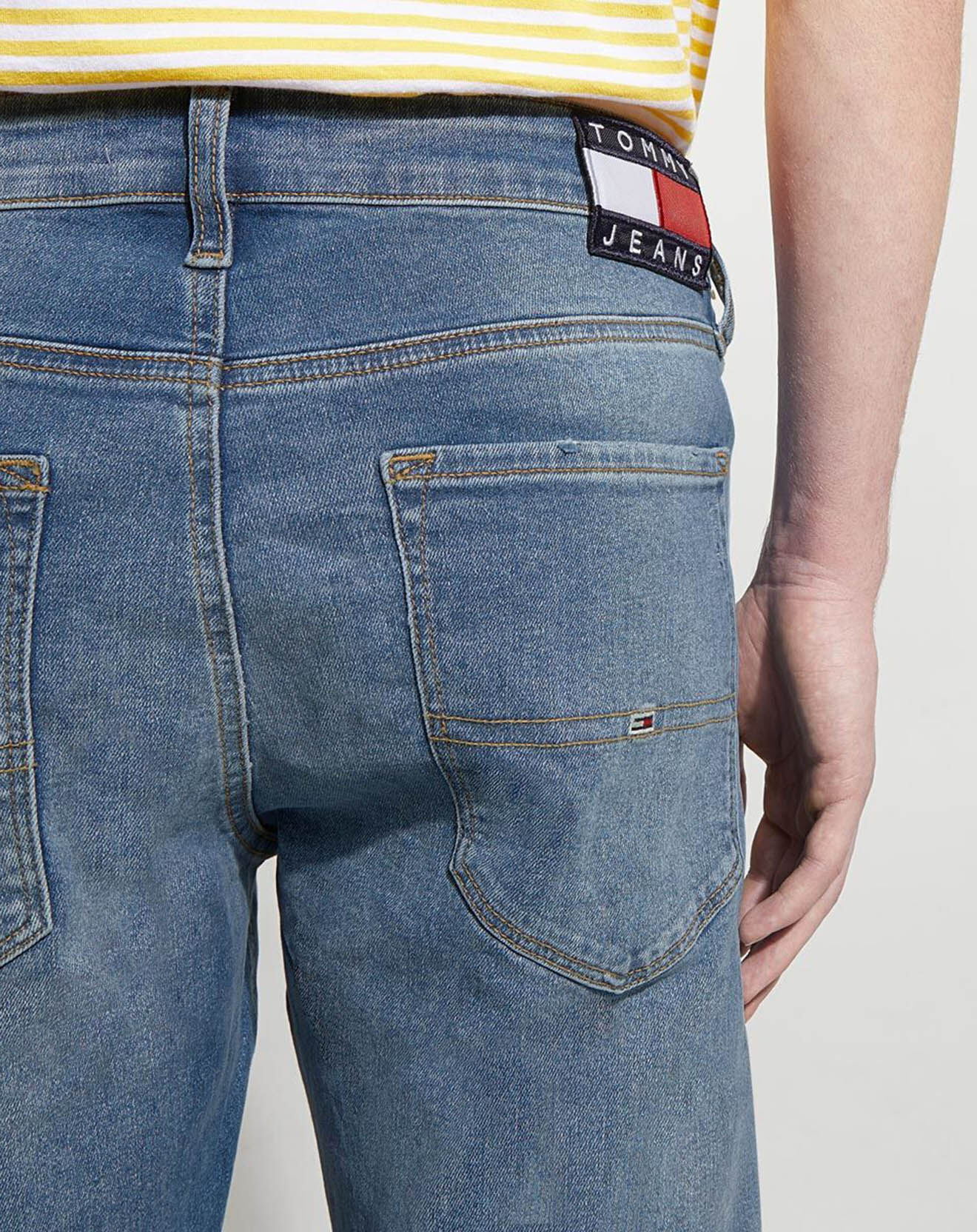 Tommy Jeans Jean ajusté Scanton y Abrasion bleu