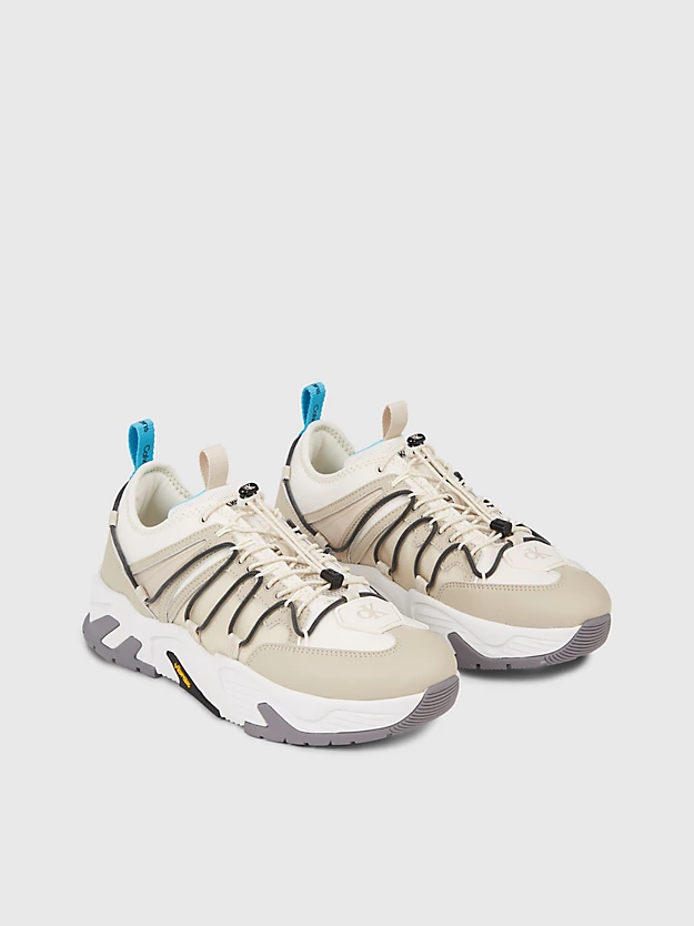 Tênis robusto Vibram®