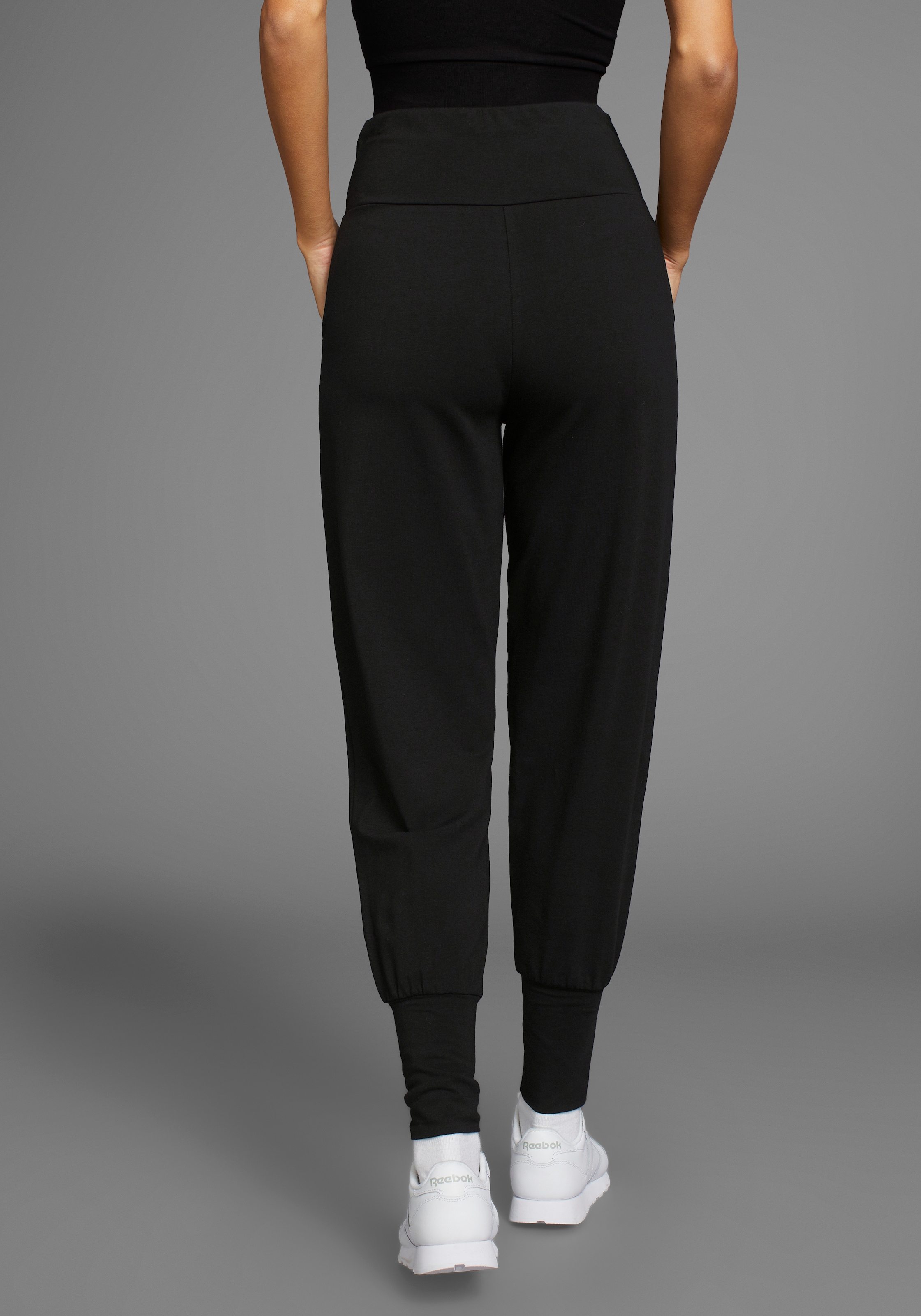 FAYN SPORTS Yogahose  Zwei seitliche Eingrifftaschen & breiter Bund für sicheren Sitz