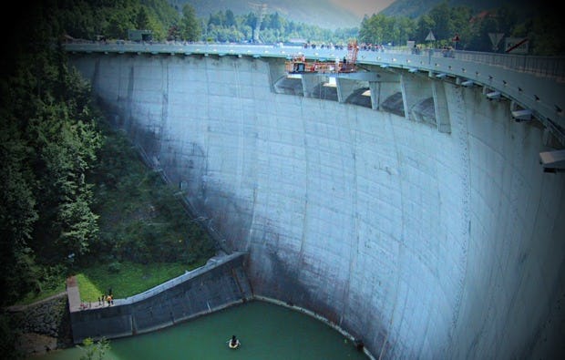 Bungy Jumping vom Staudamm in Klaus an der Pyhrnbahn als Geschenk
