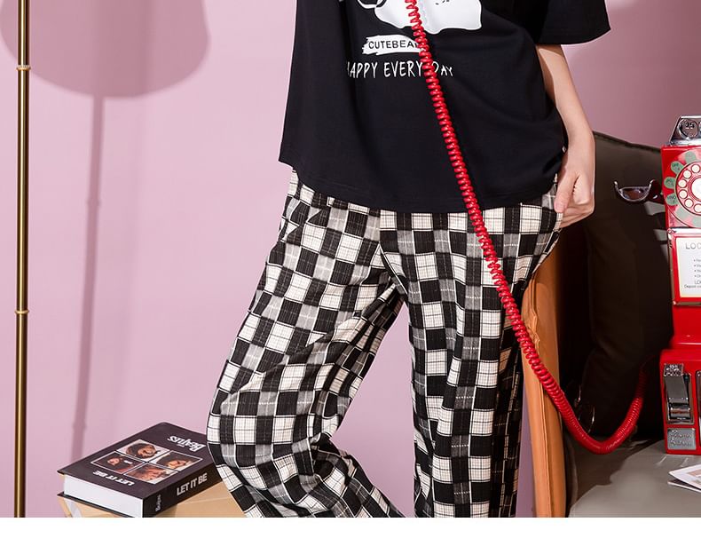 Featherbright - Pyjamaset: T-shirt met korte mouwen, ronde hals en berenprint, gewatteerd + geblokte broek