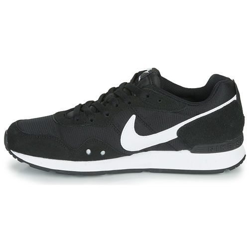 Nike - VENTURE RUNNER - Noir / Blanc